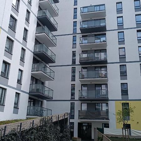 Apartment Z Ogrodkiem Na Warszawskiej Woli Varşovia Exterior foto
